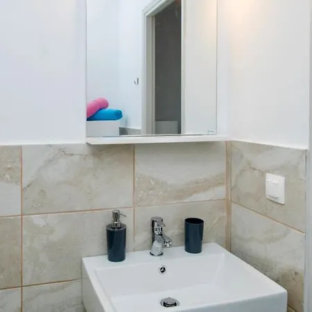 Stacy's House Nyaraló